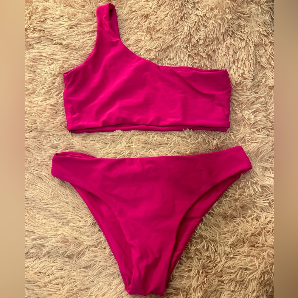 - Bikini